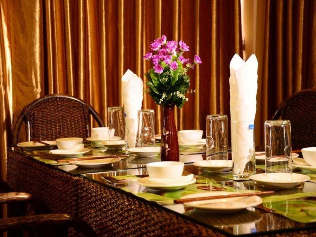 Real Link Hotel Янгон Екстериор снимка